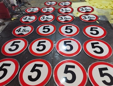 吕梁吕梁限速交通标牌厂家